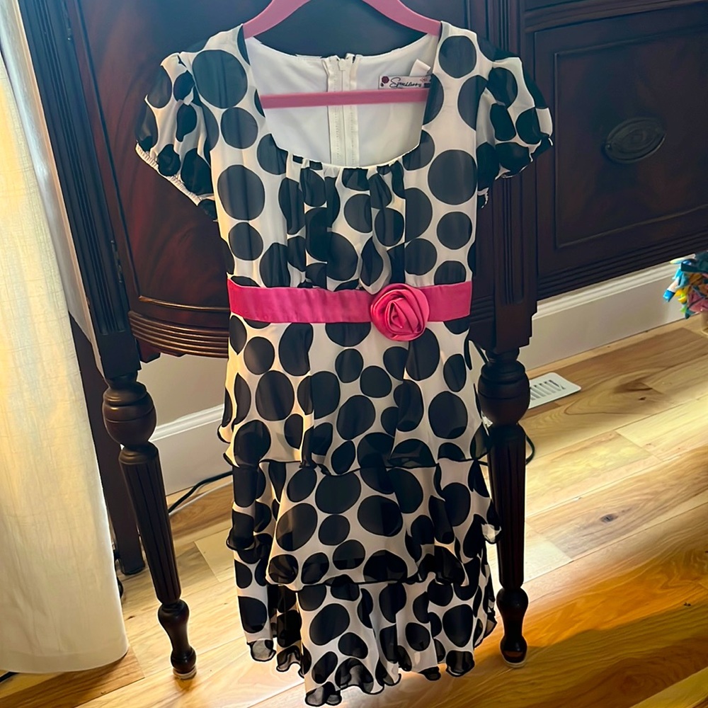 Little girls dress size 7. Speechless. Very good condition